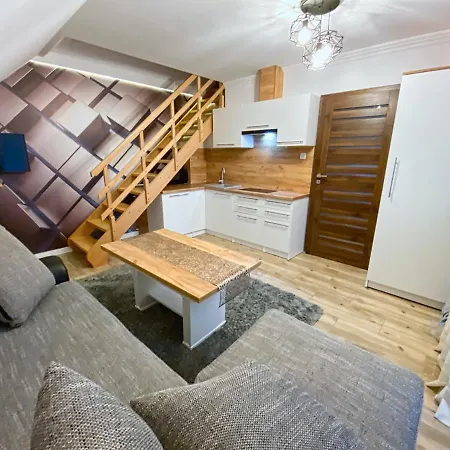 U Beni アパート ティリチ